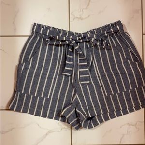Stripped Shorts